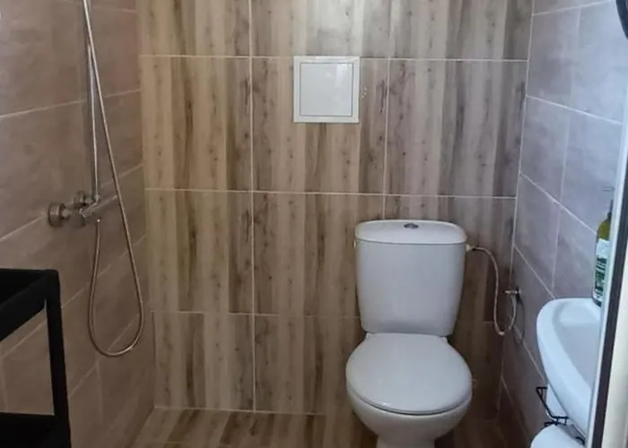 Gazde/Camere de închiriat за гости пансионът на роуз вълшебната ми кръстница *